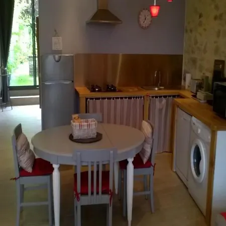 House Cote Jardin Σπίτι διακοπών *